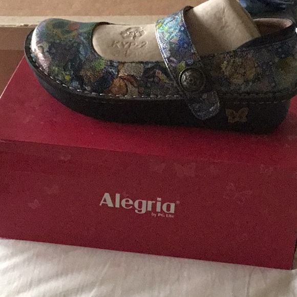 Algeria nurse shoe - Picture 1 of 4